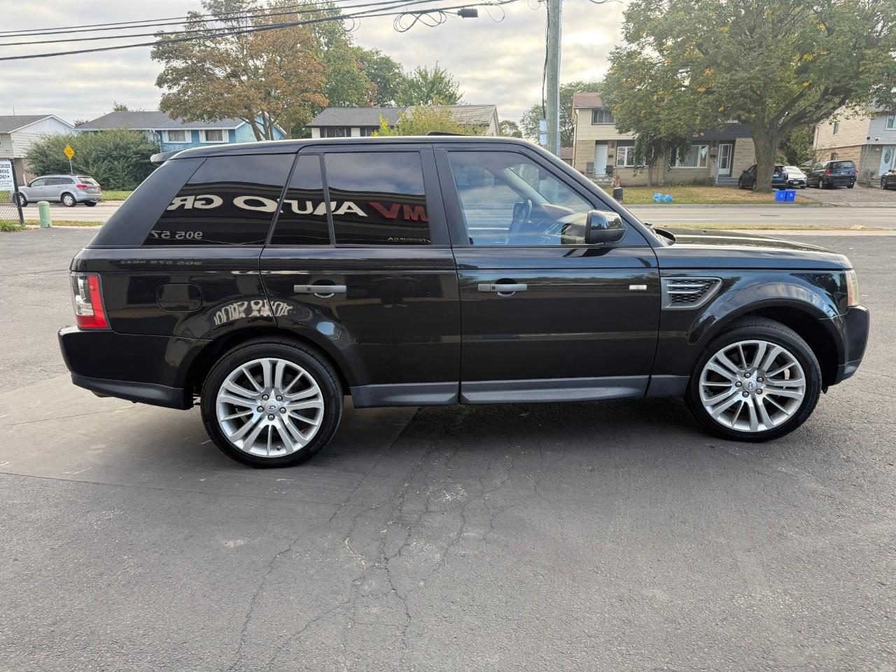 2011 Land Rover Range Rover Sport 4WD 4dr HSE LUX Photo
