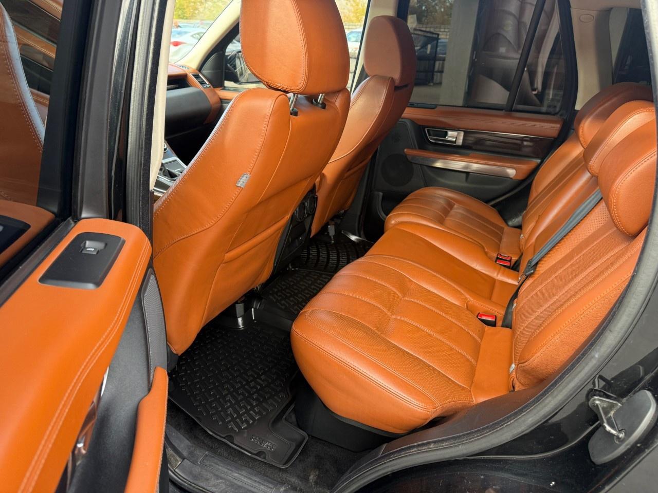 2011 Land Rover Range Rover Sport 4WD 4dr HSE LUX Photo