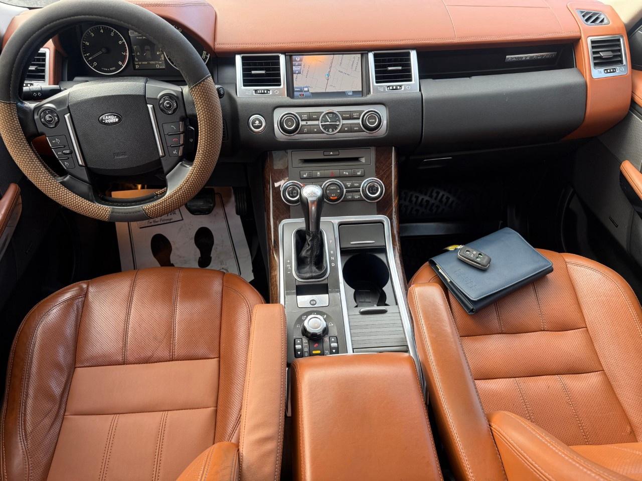 2011 Land Rover Range Rover Sport 4WD 4dr HSE LUX Photo