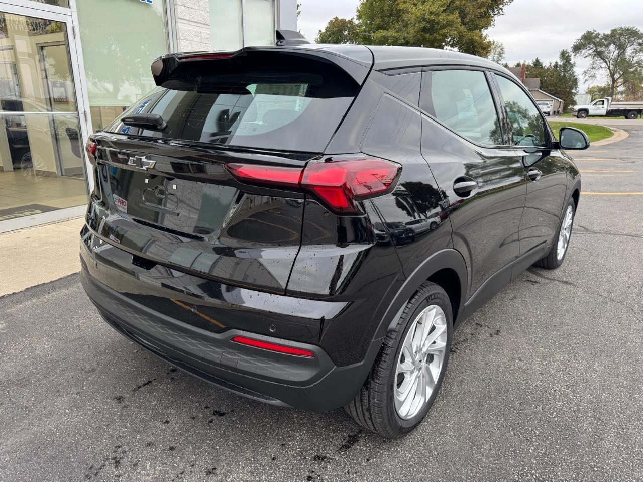 2027 Chevrolet Bolt LT 4dr Photo