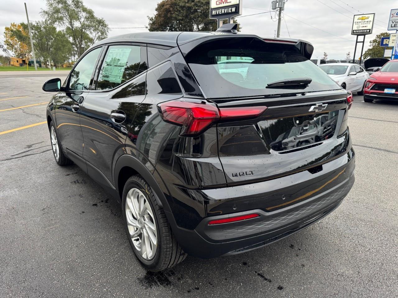 2027 Chevrolet Bolt LT 4dr Photo