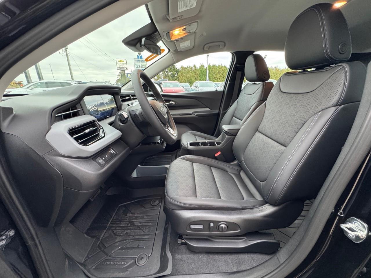 2027 Chevrolet Bolt LT 4dr Photo