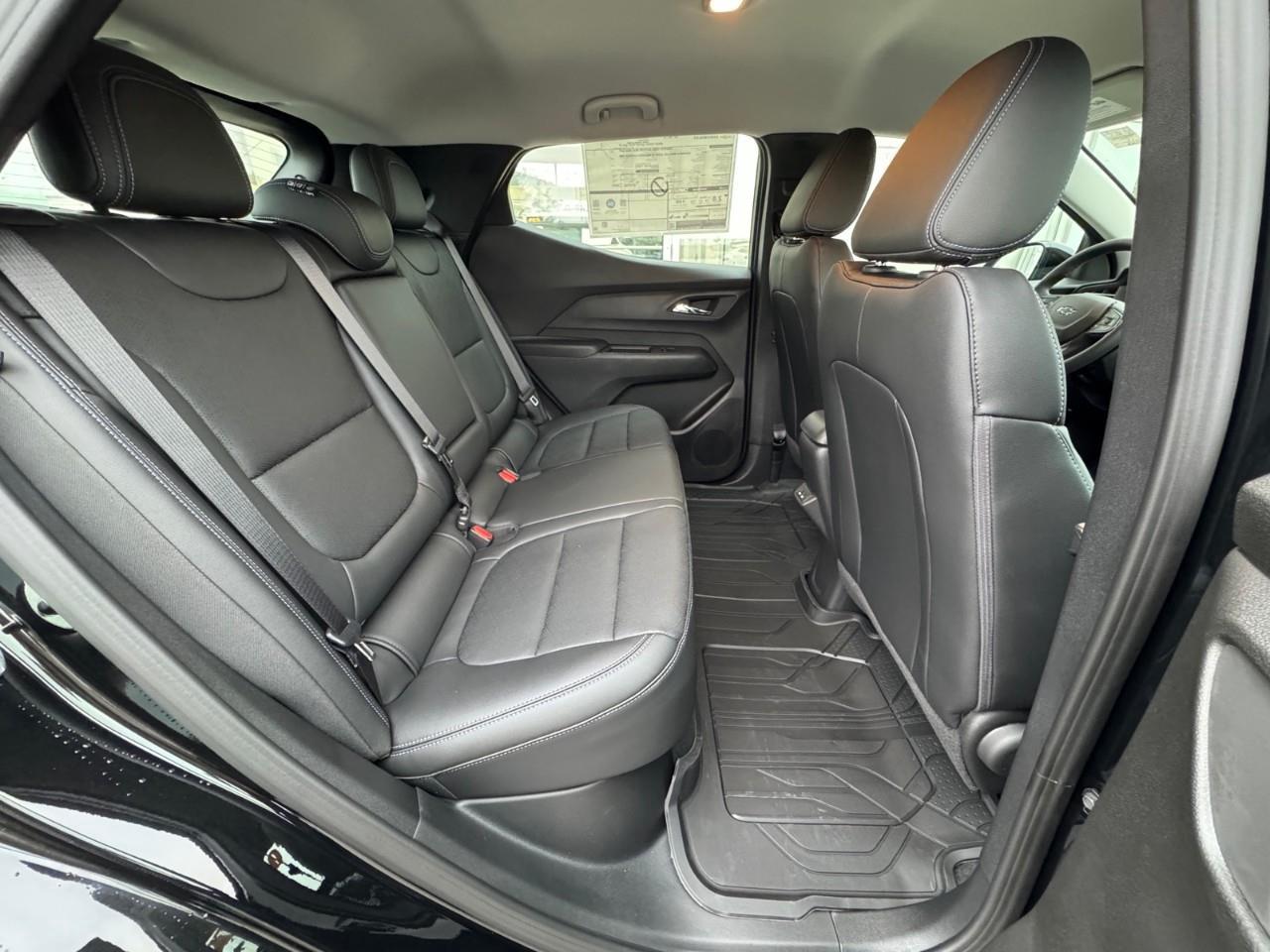 2027 Chevrolet Bolt LT 4dr Photo