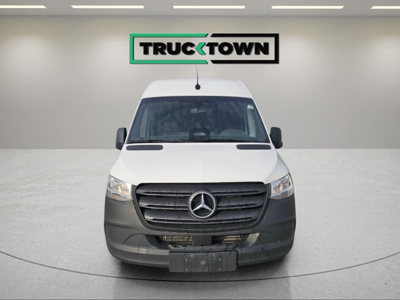 2025 Mercedes-Benz Sprinter 2500 High Roof 4-Cyl Diesel Sprinter 2500 Cargo Van 170 in. WB Rear-Wheel Drive Photo5