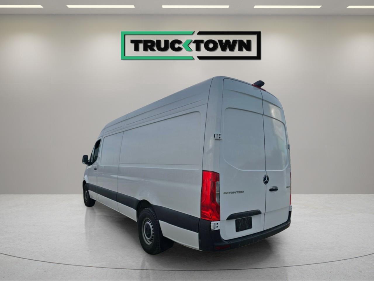 2025 Mercedes-Benz Sprinter 2500 High Roof 4-Cyl Diesel Sprinter 2500 Cargo Van 170 in. WB Rear-Wheel Drive Photo