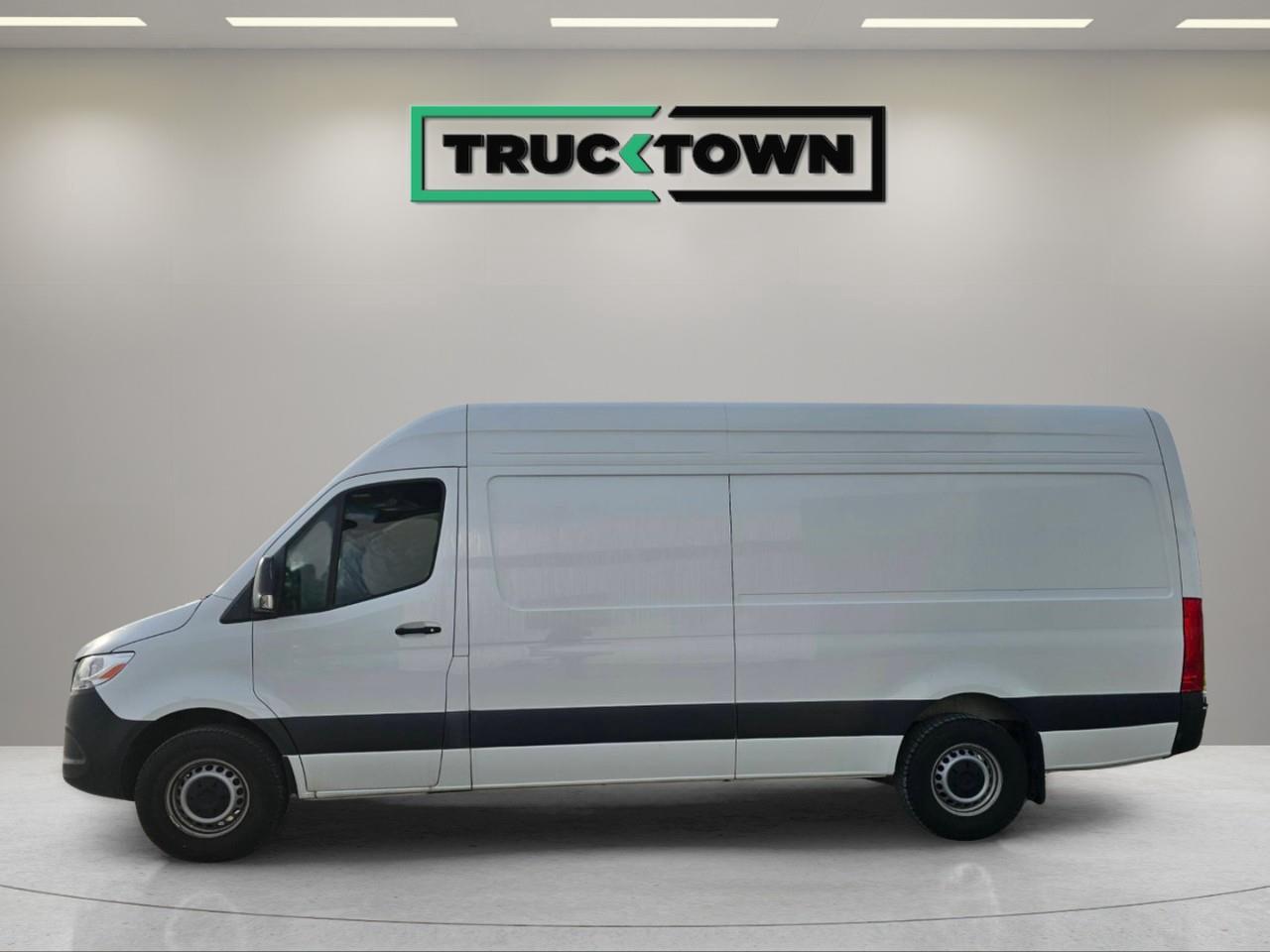 2025 Mercedes-Benz Sprinter 2500 High Roof 4-Cyl Diesel Sprinter 2500 Cargo Van 170 in. WB Rear-Wheel Drive Photo