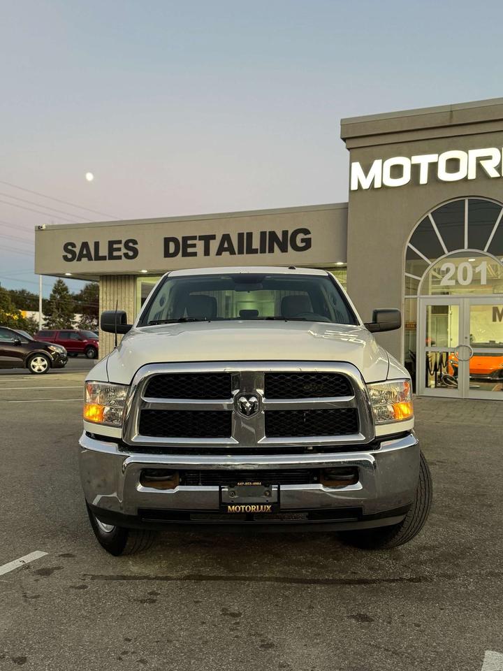 2018 RAM 2500 ST 4x4 Crew Cab 6'4 Box Photo2