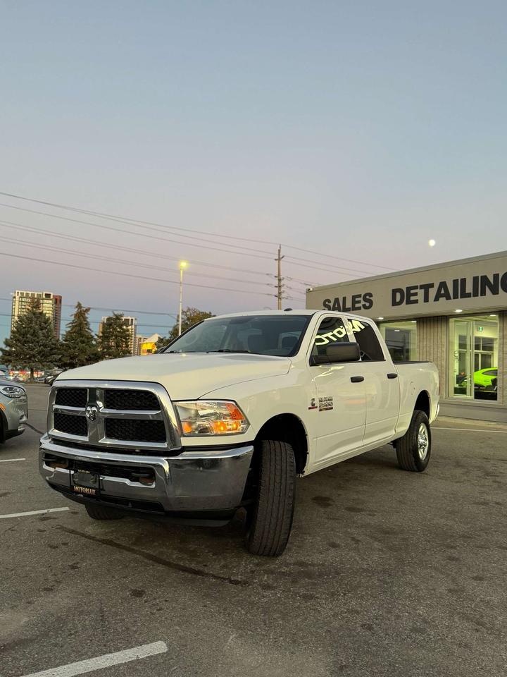 2018 RAM 2500 ST 4x4 Crew Cab 6'4 Box Photo