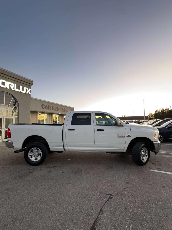 2018 RAM 2500 ST 4x4 Crew Cab 6'4 Box Photo