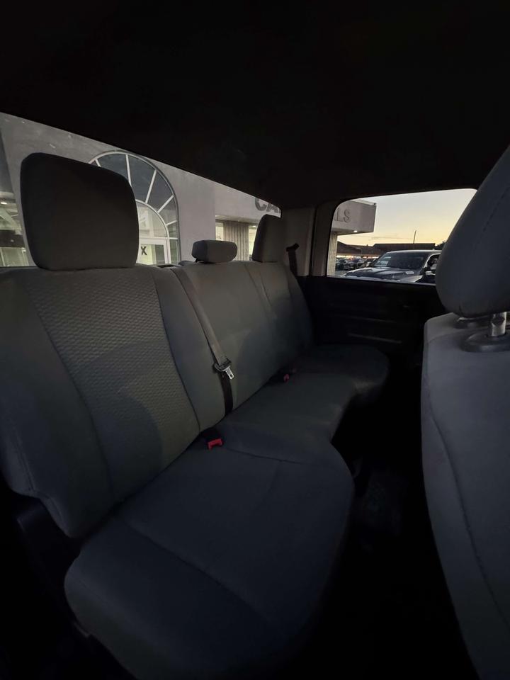 2018 RAM 2500 ST 4x4 Crew Cab 6'4 Box Photo