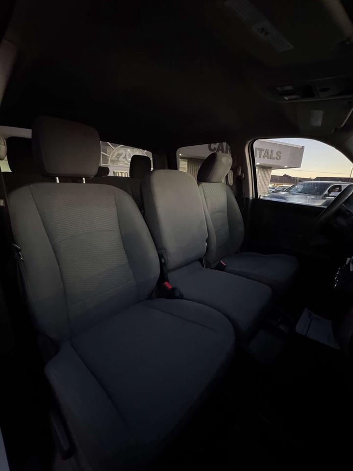 2018 RAM 2500 ST 4x4 Crew Cab 6'4 Box Photo