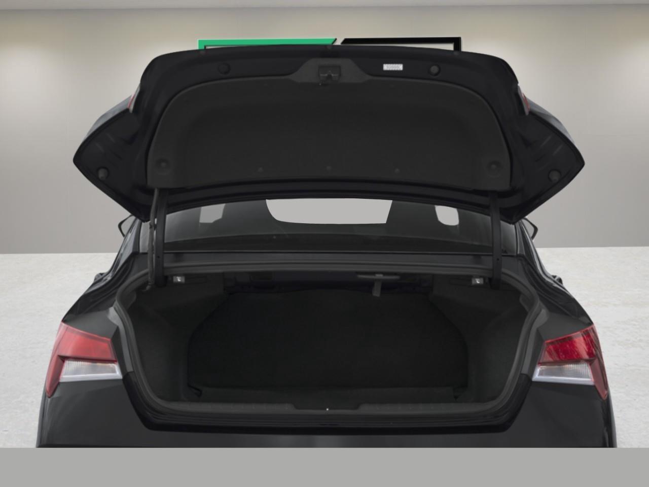 2025 Hyundai Elantra  Photo