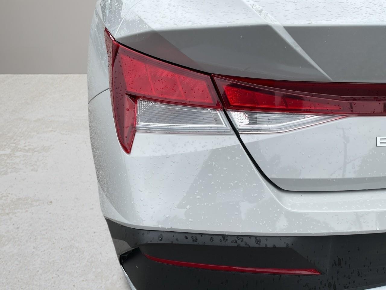 2025 Hyundai Elantra  Photo