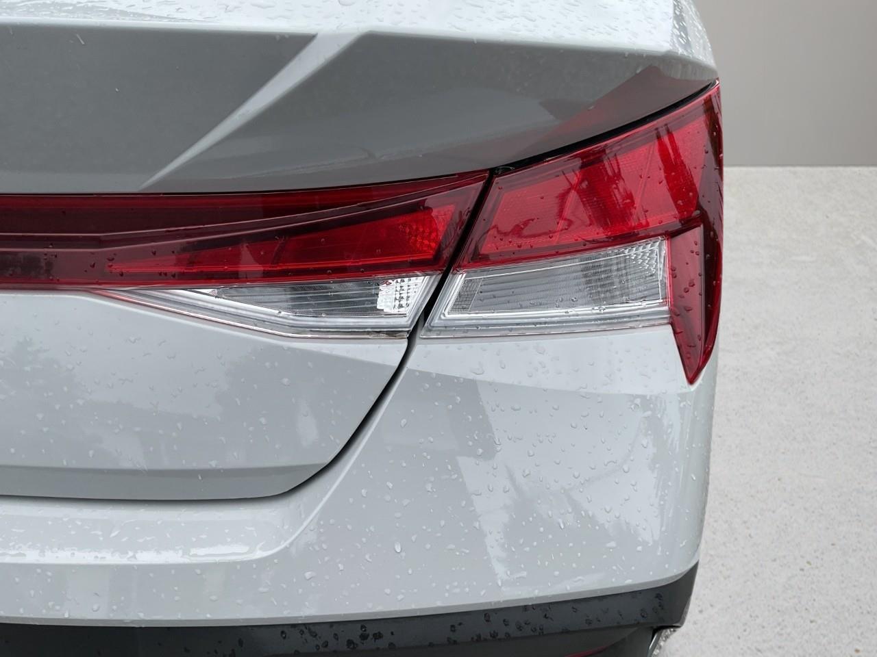 2025 Hyundai Elantra  Photo