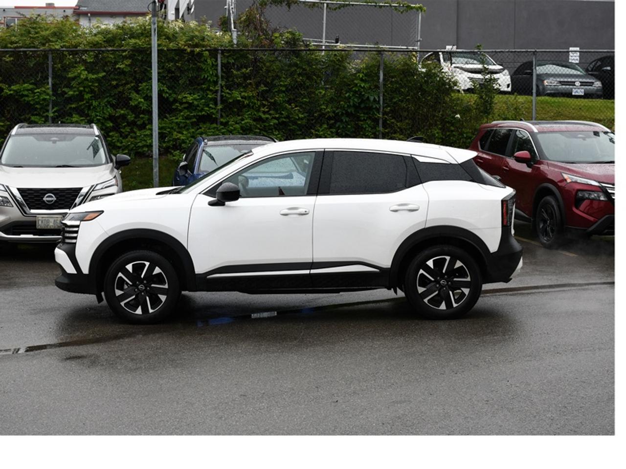 2026 Nissan Kicks SV AWD    CarPlay   Android Auto   Remote Start   Adaptive Cruise   Heated Seats Photo2