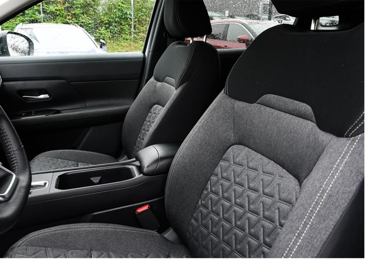 2026 Nissan Kicks SV AWD    CarPlay   Android Auto   Remote Start   Adaptive Cruise   Heated Seats Photo
