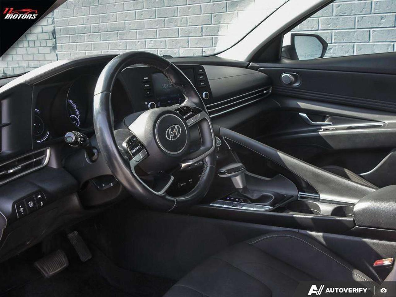 2022 Hyundai Elantra Preferred DCT   HYBRID   LOADED Photo
