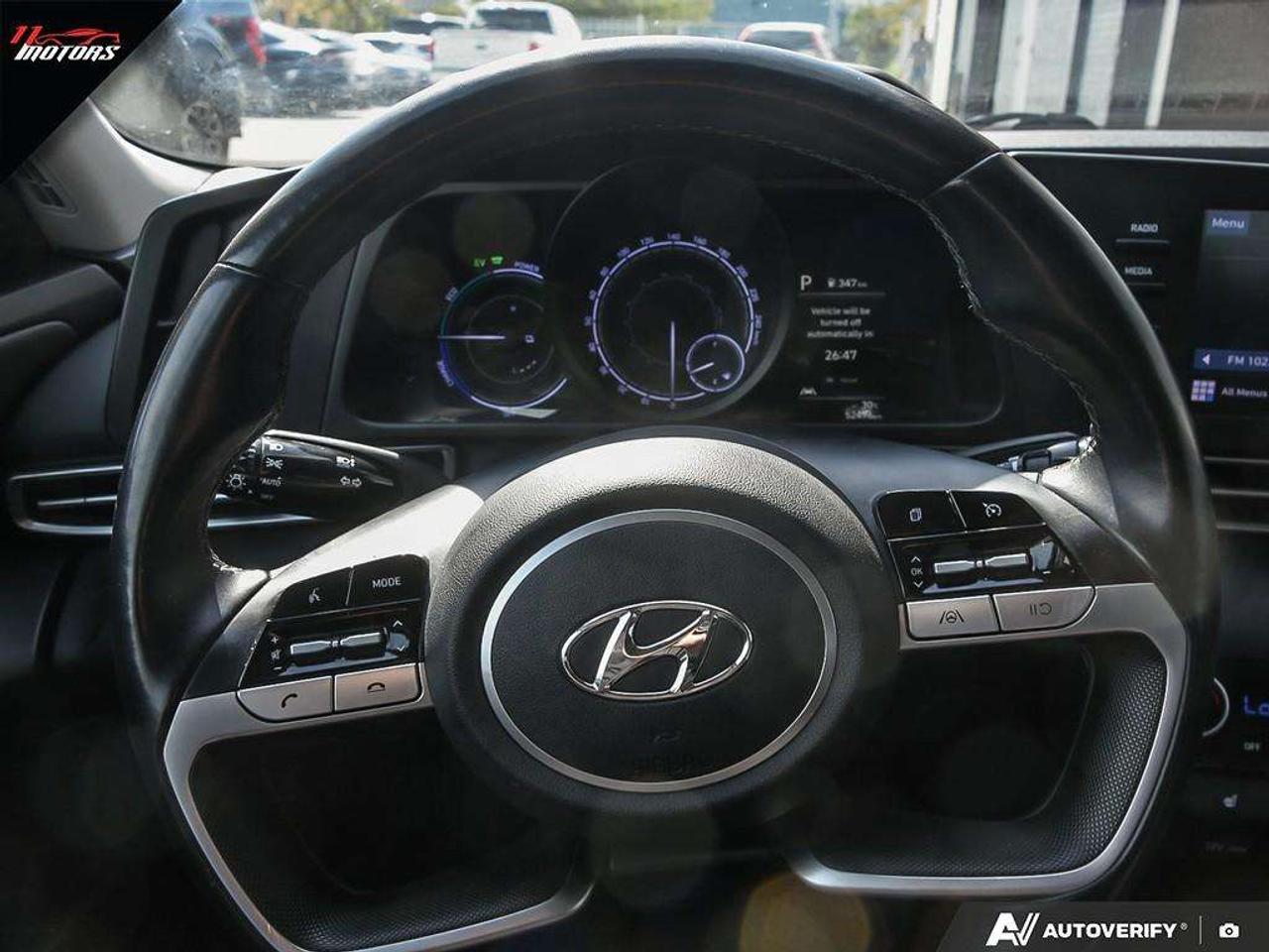 2022 Hyundai Elantra Preferred DCT   HYBRID   LOADED Photo