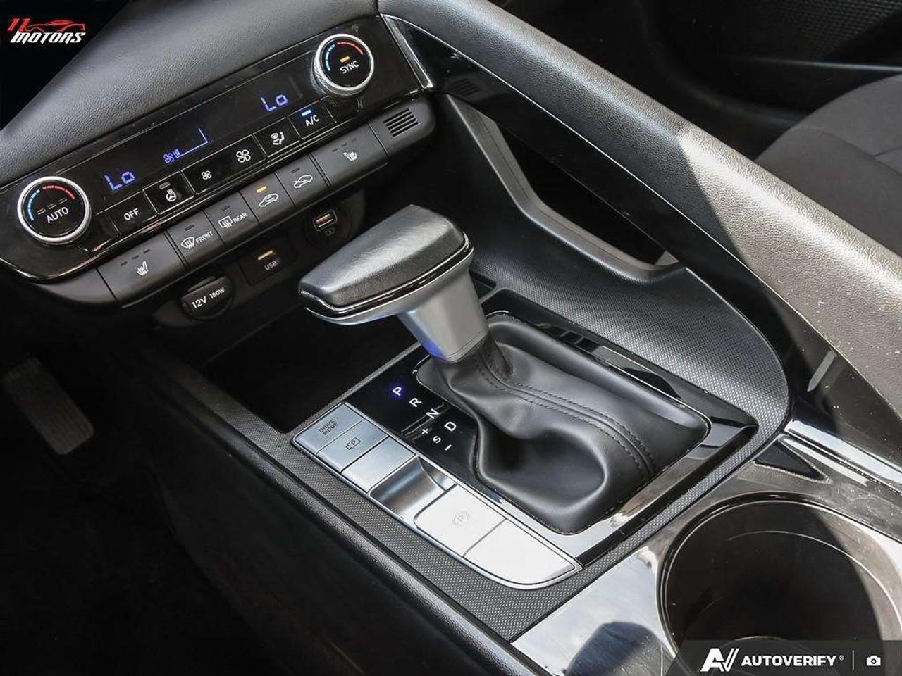 2022 Hyundai Elantra Preferred DCT   HYBRID   LOADED Photo