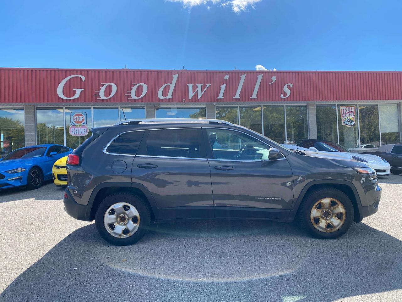 2017 Jeep Cherokee LIMITED, SOLD AS IS, NOT INSPECTED FOR SAFETY! Photo0
