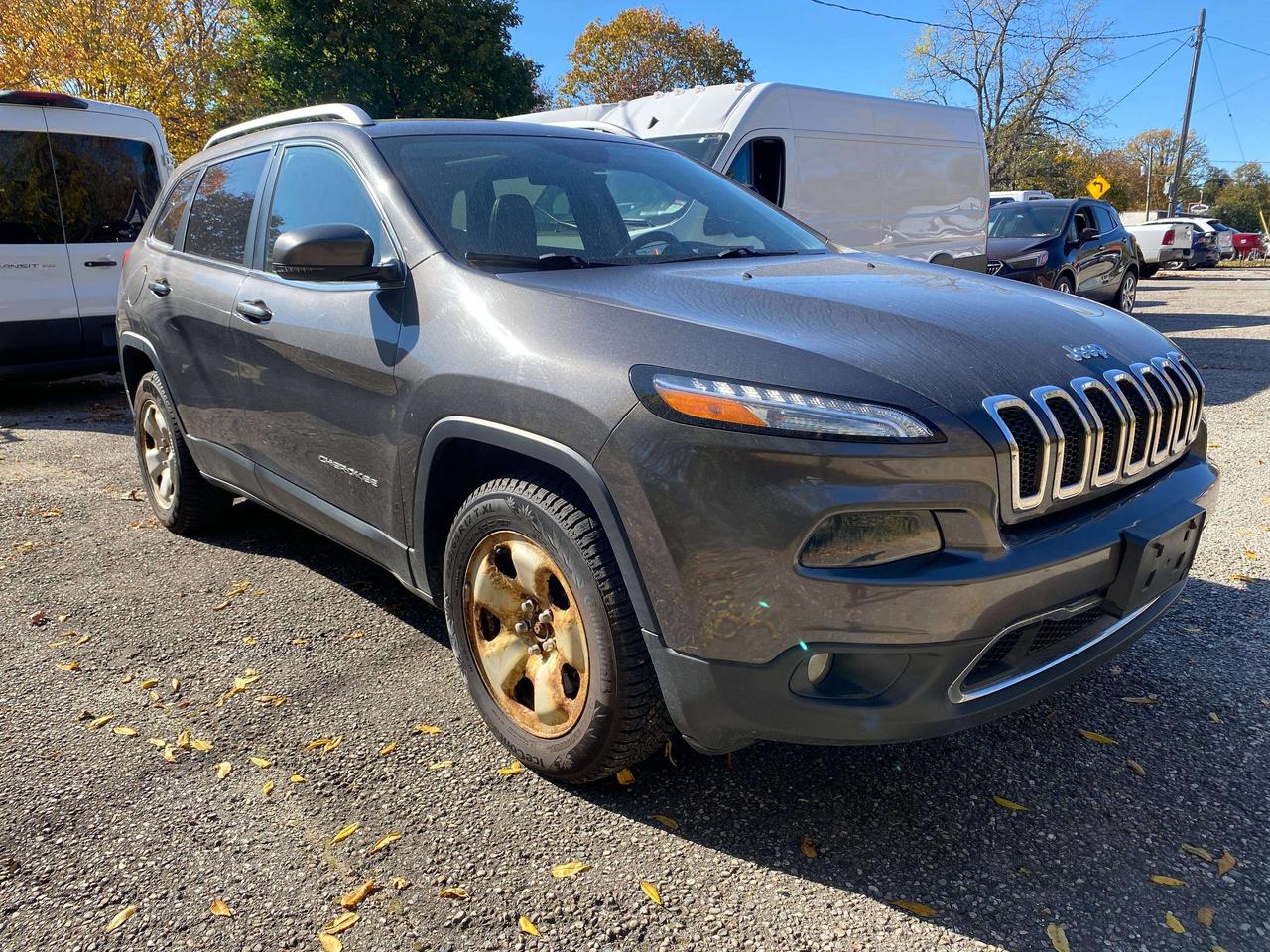 2017 Jeep Cherokee LIMITED, SOLD AS IS, NOT INSPECTED FOR SAFETY! Photo
