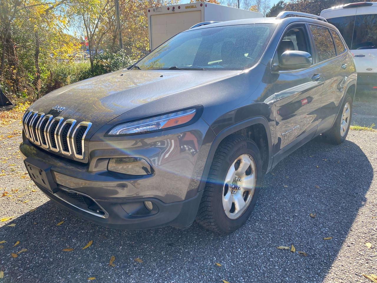 2017 Jeep Cherokee LIMITED, SOLD AS IS, NOT INSPECTED FOR SAFETY! Photo