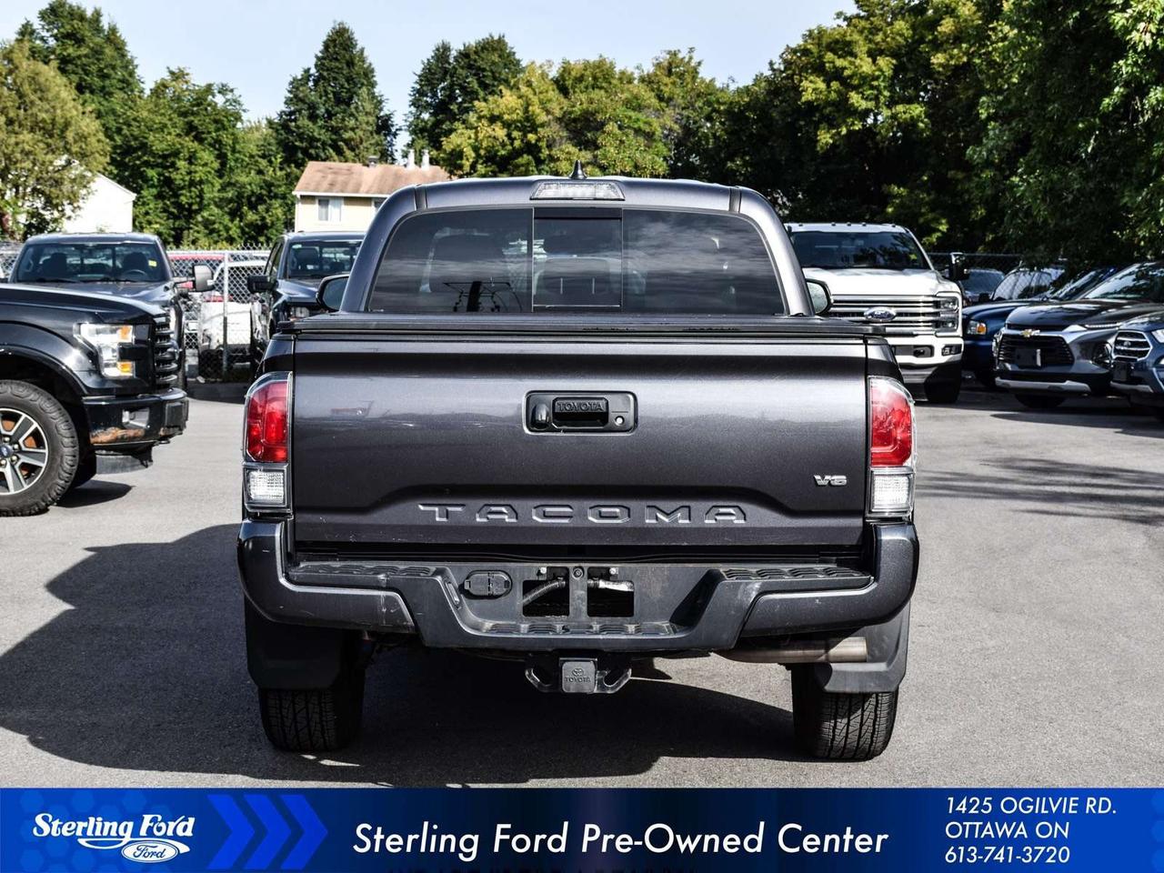 2022 Toyota Tacoma  Photo4