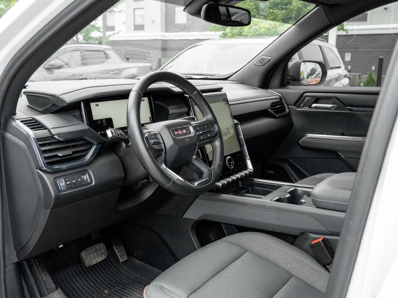 2024 GMC Acadia AWD AT4 Photo4