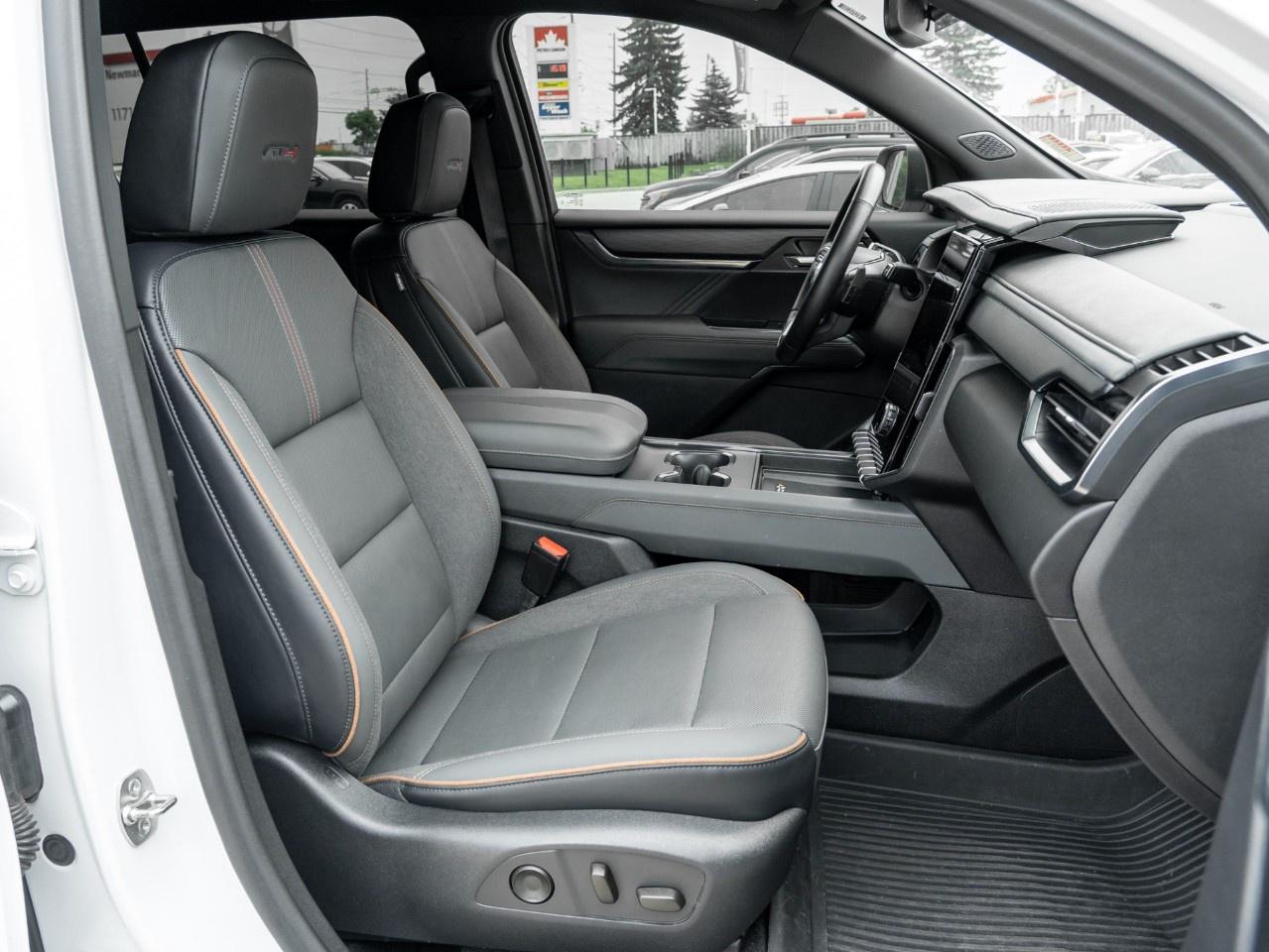 2024 GMC Acadia AWD AT4 Photo