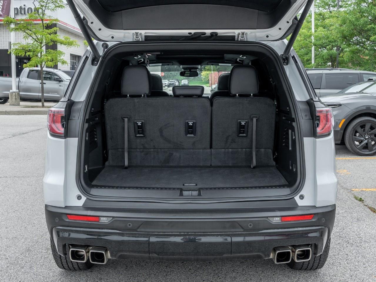 2024 GMC Acadia AWD AT4 Photo