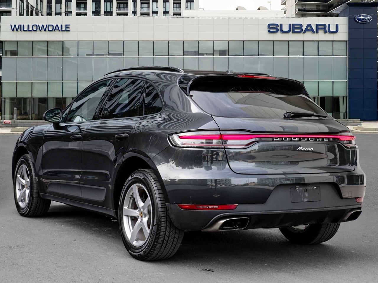 2021 Porsche Macan  Photo