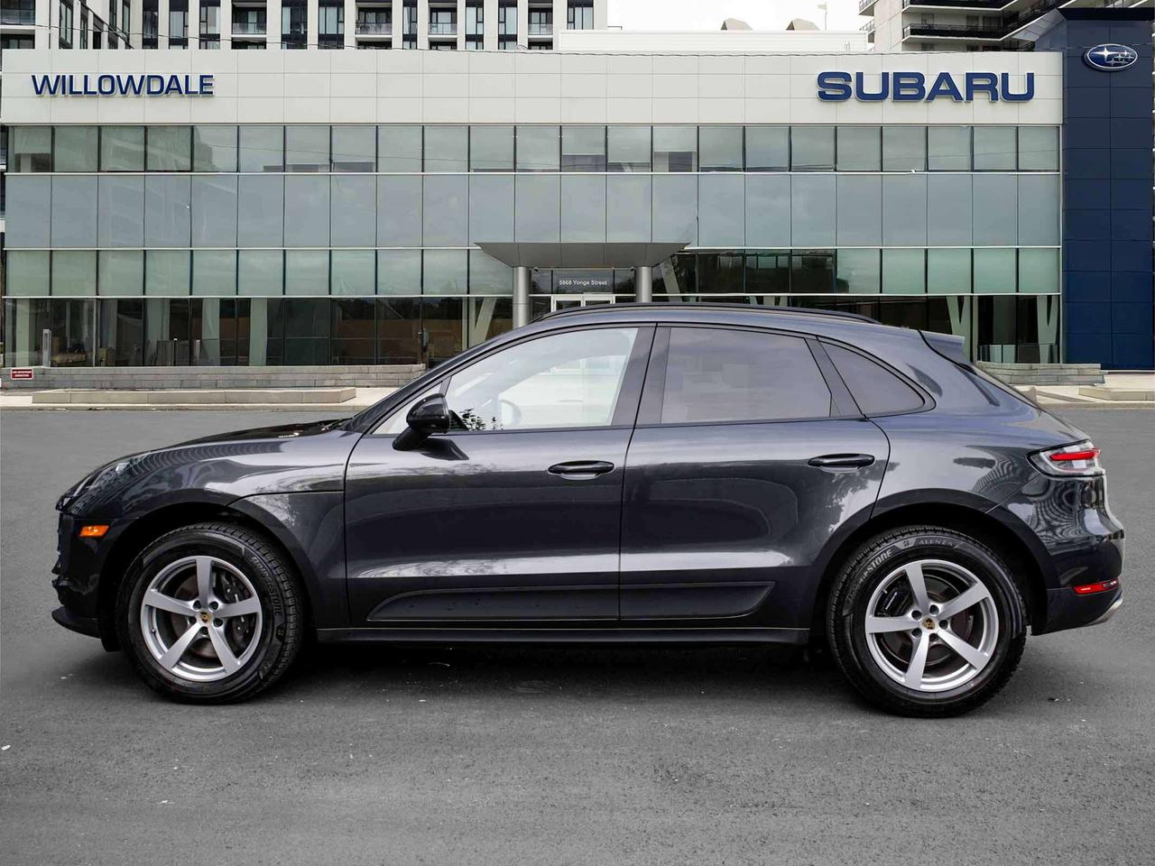 2021 Porsche Macan  Photo2
