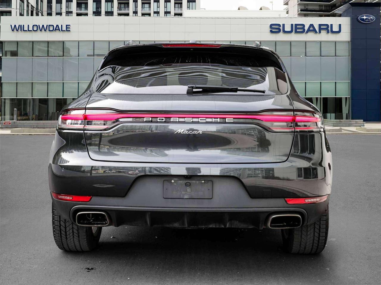 2021 Porsche Macan  Photo