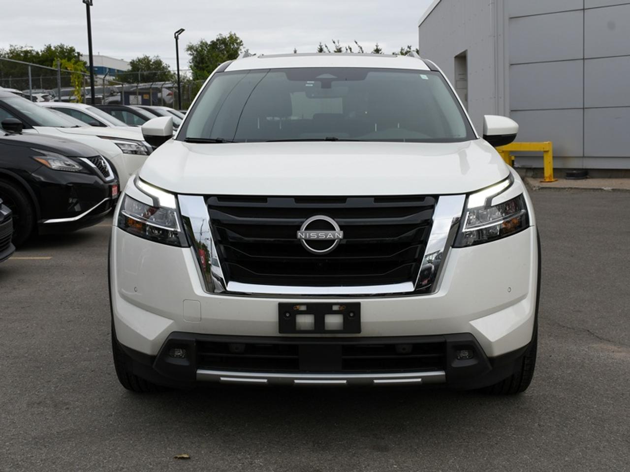 2024 Nissan Pathfinder SL   8 Passenger   Leather   Roof   Navi   360 Camera   Alloys Photo