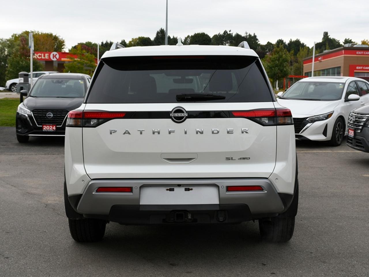 2024 Nissan Pathfinder SL   8 Passenger   Leather   Roof   Navi   360 Camera   Alloys Photo