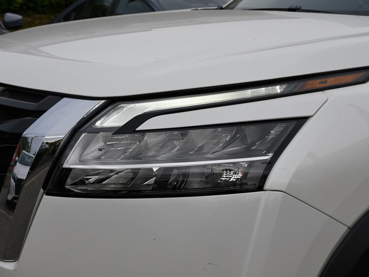 2024 Nissan Pathfinder SL   8 Passenger   Leather   Roof   Navi   360 Camera   Alloys Photo