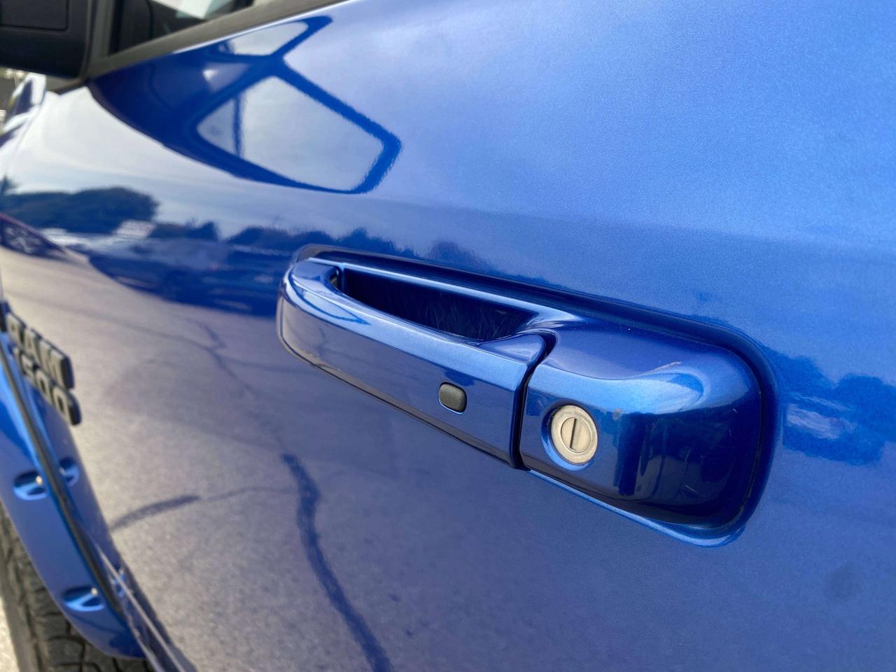 2018 RAM 1500 SPORT, 5.7L HEMI, CLEAN CARFAX, REMOTE START! Photo