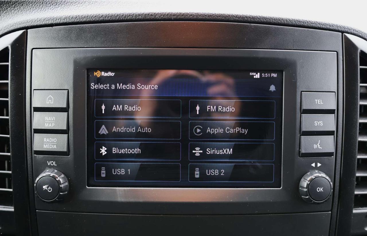 2021 Mercedes-Benz Metris Passenger Van 2021 Mercedes-Benz Metris CARGO VAN/B CAM/CRUISE CONTROL/CARPLAY/BLUETOOOTH/P WINDOWS & MIRRORS/AUTO HEADLIGHTS Photo