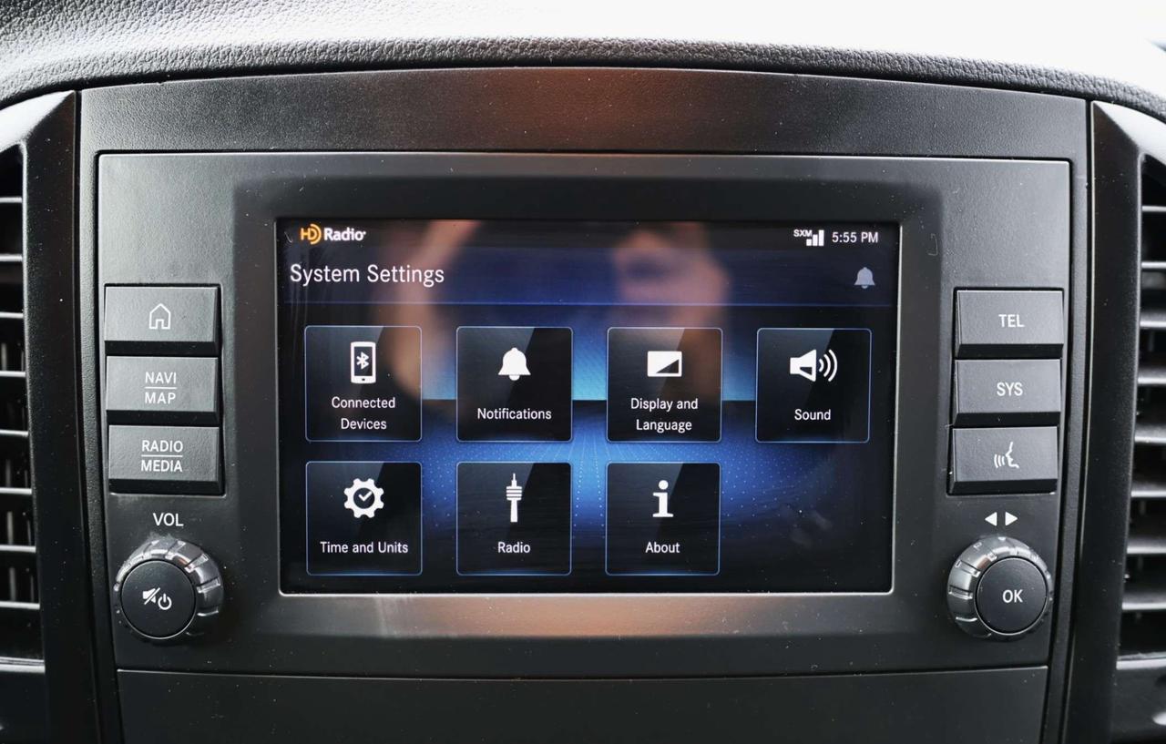 2021 Mercedes-Benz Metris Passenger Van 2021 Mercedes-Benz Metris CARGO VAN/B CAM/CRUISE CONTROL/CARPLAY/BLUETOOOTH/P WINDOWS & MIRRORS/AUTO HEADLIGHTS Photo