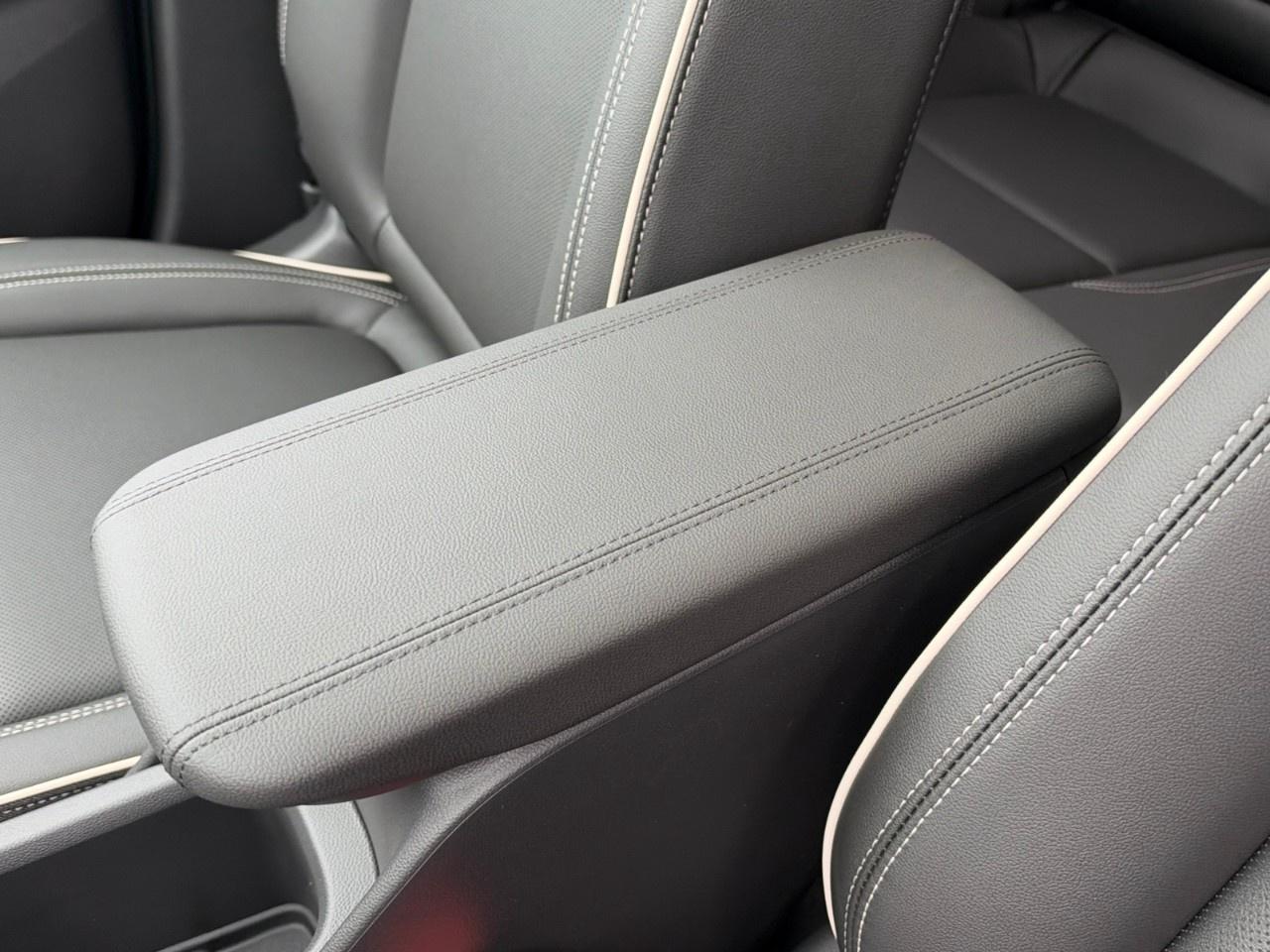 2026 Buick Encore GX Sport Touring AWD Photo