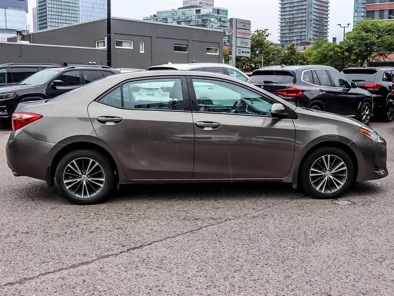 2017 Toyota Corolla  Photo2
