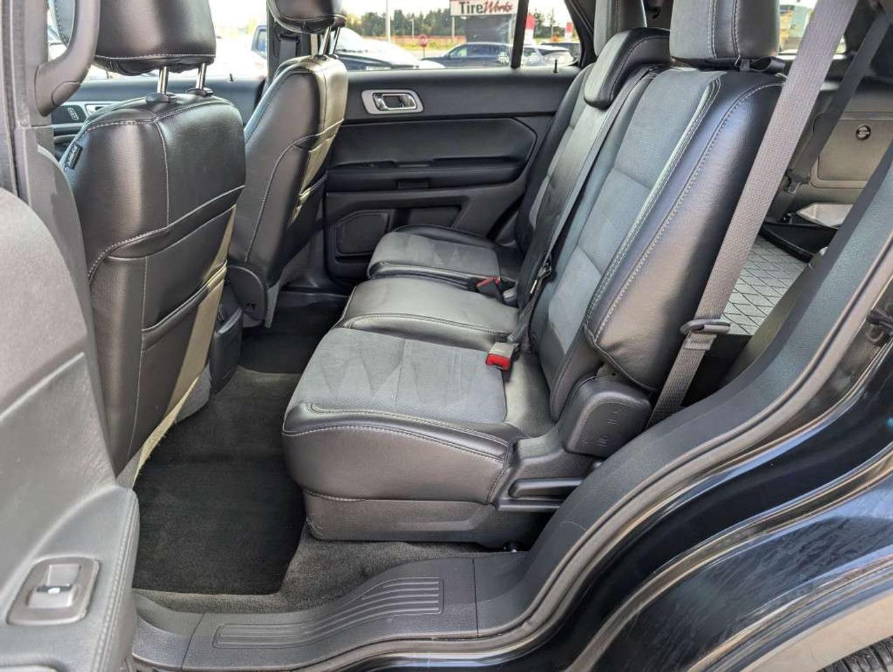 2015 Ford Explorer XLT 4x4   LEATHER   CAMERA   HTD SEATS Photo