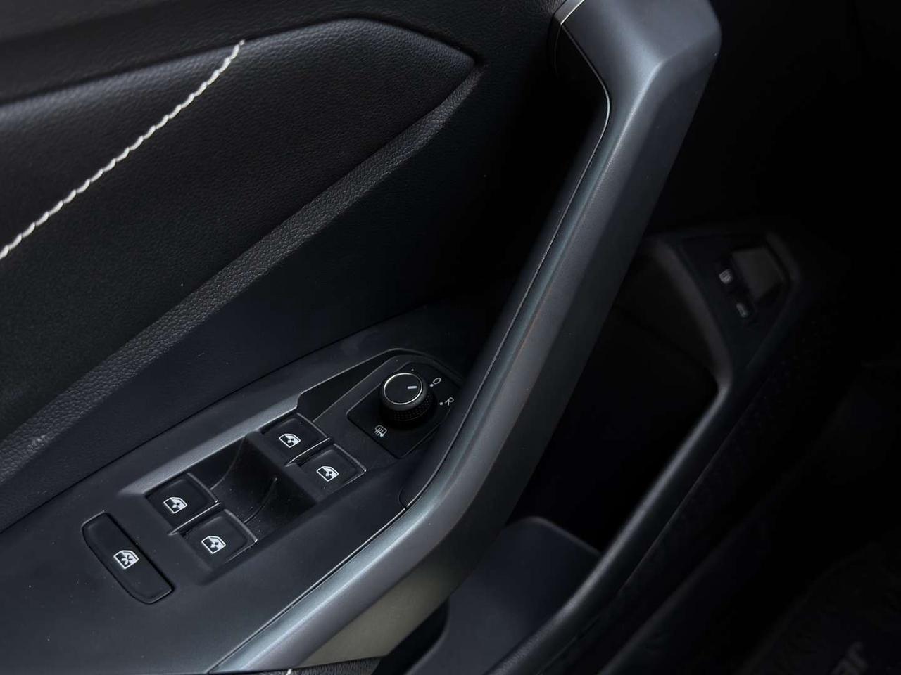 2022 Volkswagen Jetta Highline   Amb Lighting   Mem Lthr Seats   Sunroof Photo