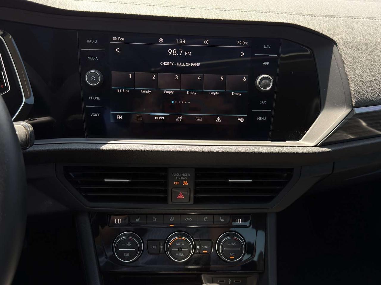 2022 Volkswagen Jetta Highline   Amb Lighting   Mem Lthr Seats   Sunroof Photo