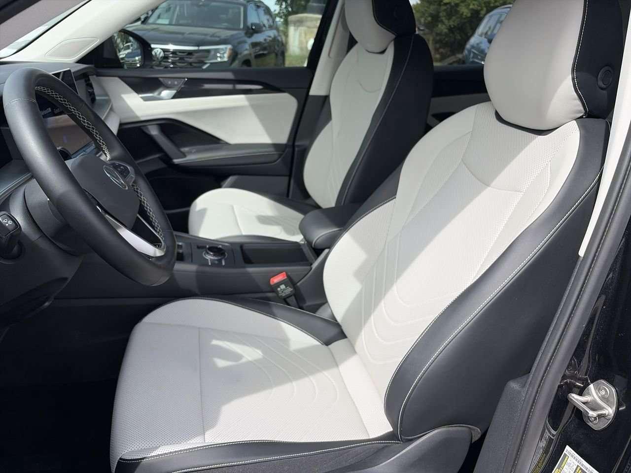 2025 Volkswagen Tiguan Comfortline 4MOTION Remote Starter  Alloy Wheels  Rear Parking Aid  Apple/Android CarPlay Photo