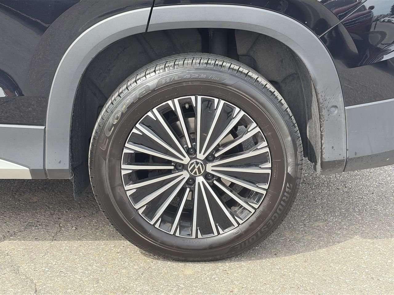 2025 Volkswagen Tiguan Comfortline 4MOTION Remote Starter  Alloy Wheels  Rear Parking Aid  Apple/Android CarPlay Photo