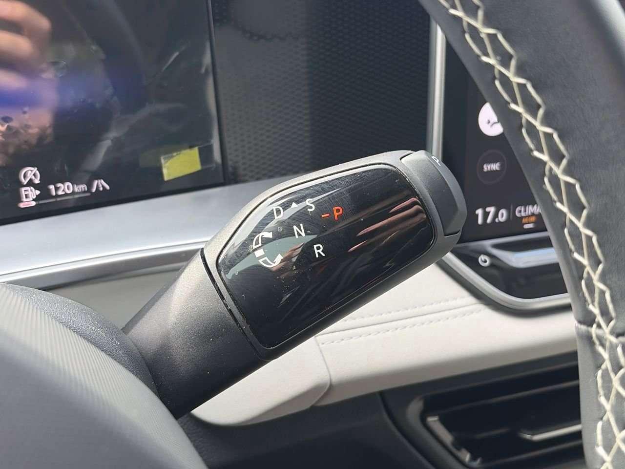 2025 Volkswagen Tiguan Comfortline 4MOTION Remote Starter  Alloy Wheels  Rear Parking Aid  Apple/Android CarPlay Photo