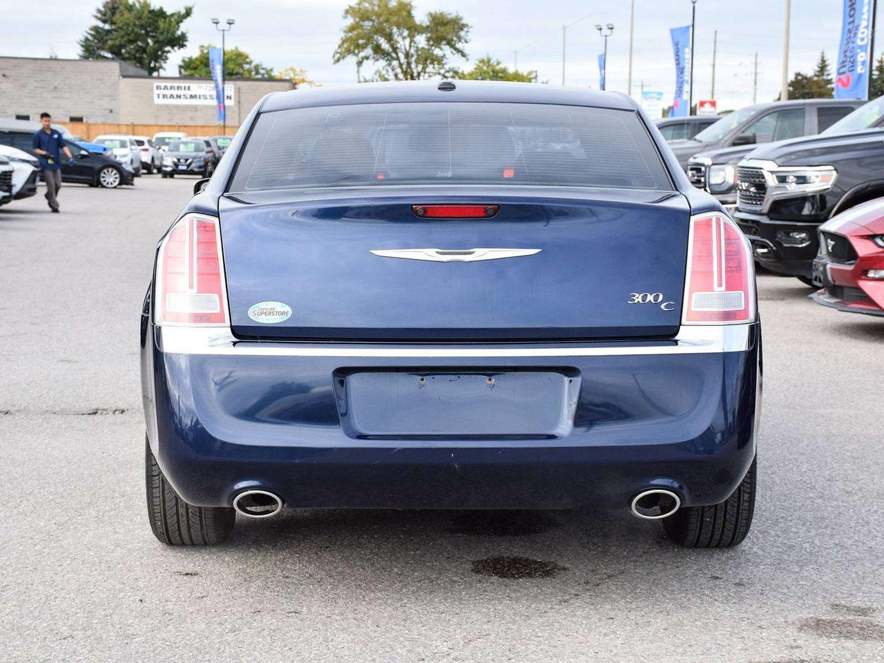 2013 Chrysler 300 C ~HEMI ~Nav ~Heated/Cooled Leather ~Pano Roof Photo4