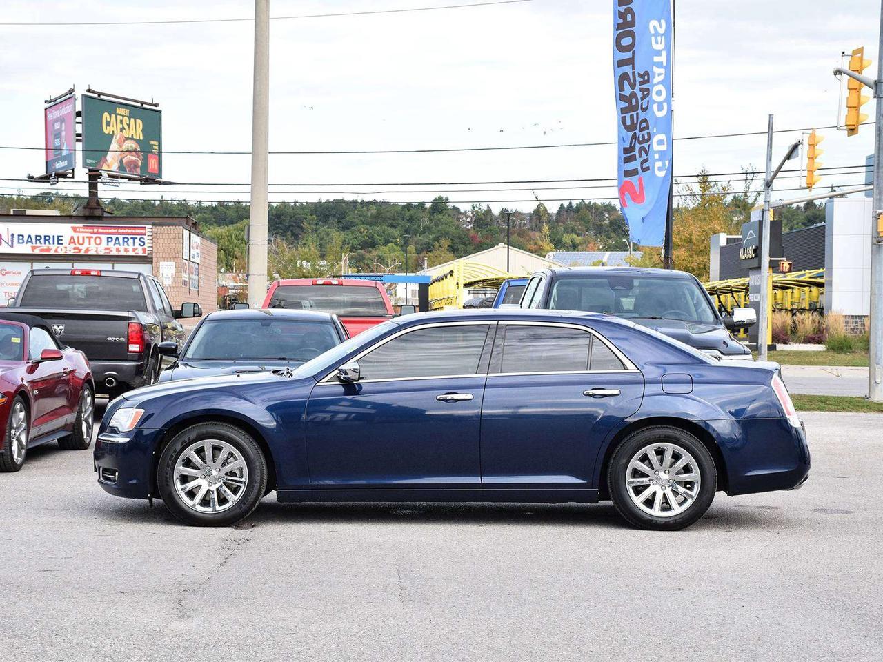 2013 Chrysler 300 C ~HEMI ~Nav ~Heated/Cooled Leather ~Pano Roof Photo2