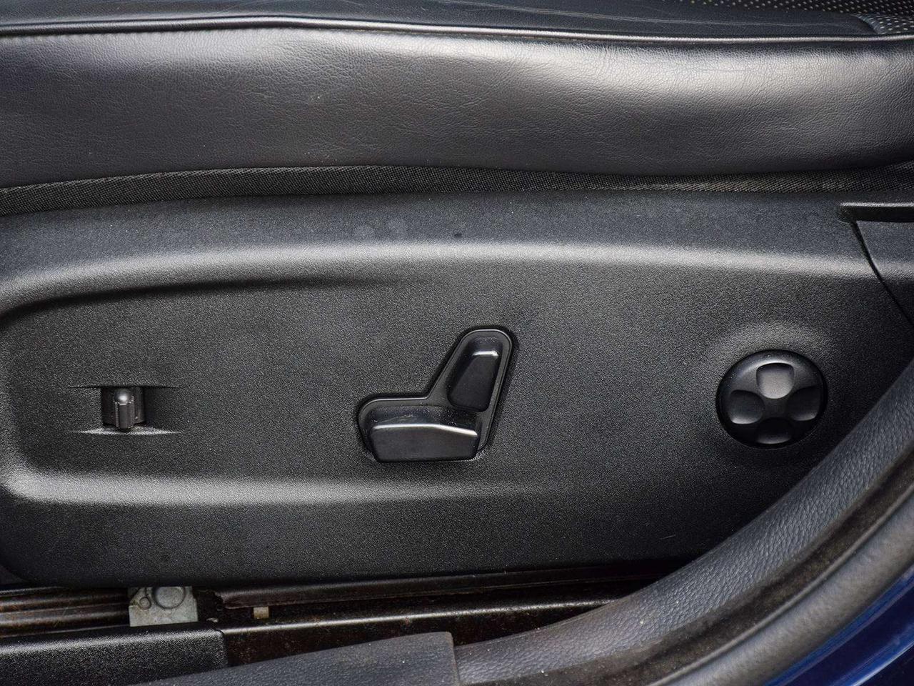 2013 Chrysler 300 C ~HEMI ~Nav ~Heated/Cooled Leather ~Pano Roof Photo